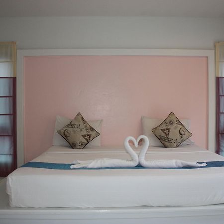 Phuket Racha Kata Homestay Екстер'єр фото