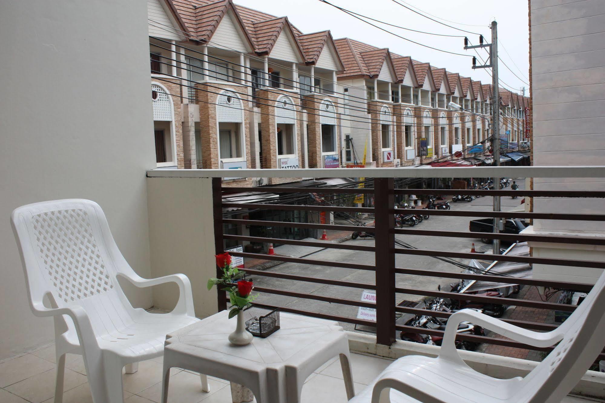 Phuket Racha Kata Homestay Екстер'єр фото