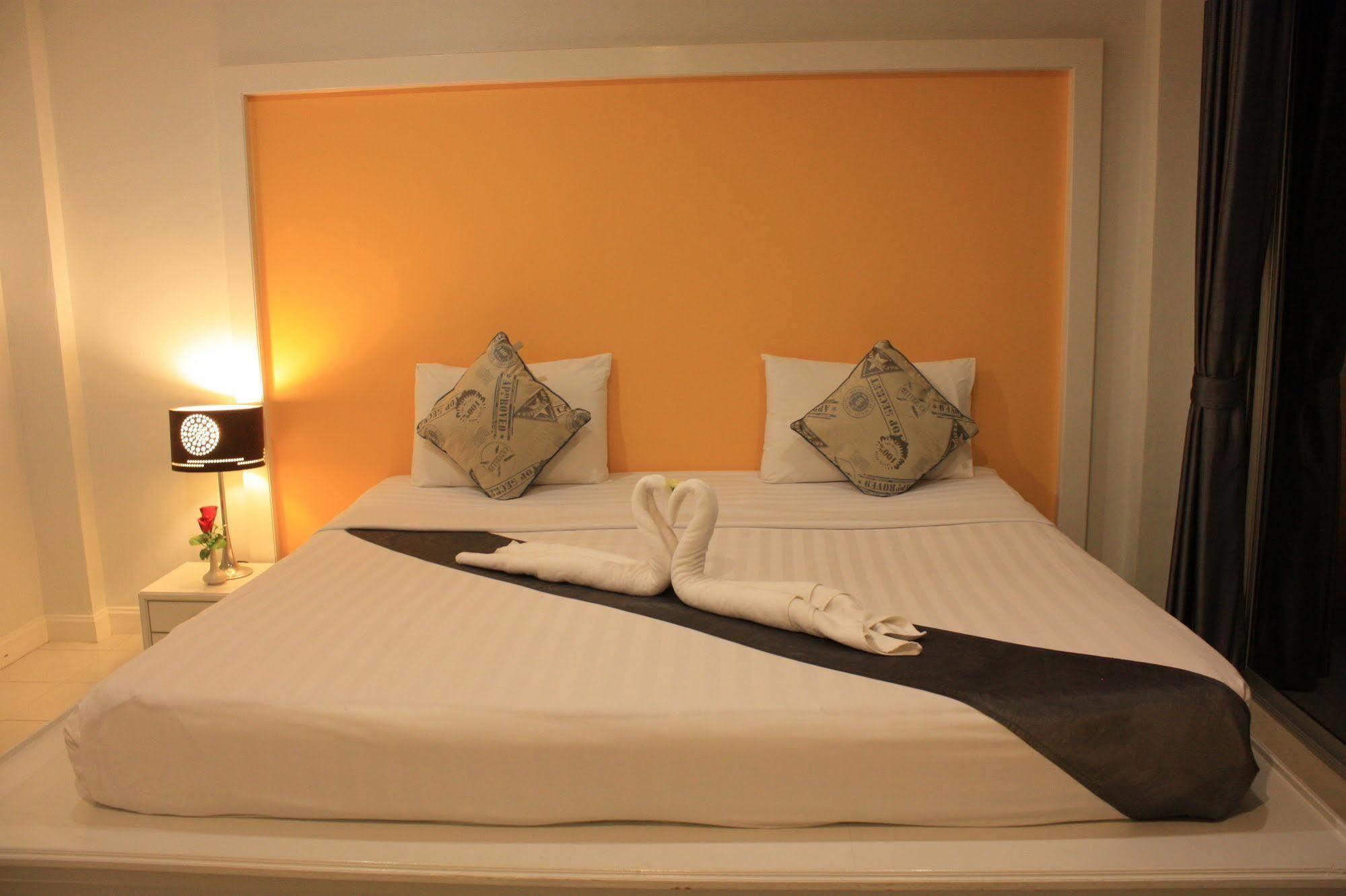 Phuket Racha Kata Homestay Екстер'єр фото